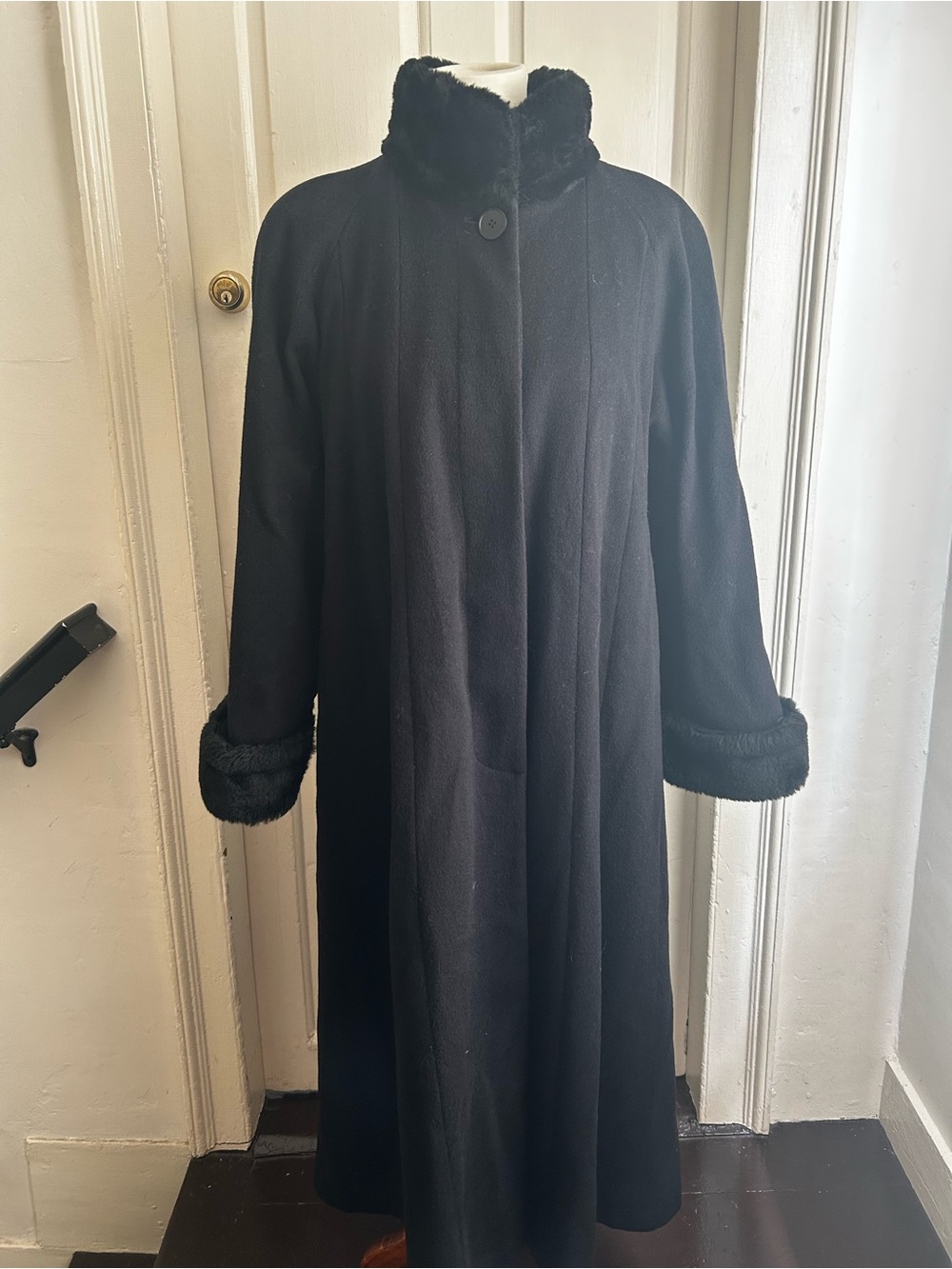 Vintage Steve by Searle Black Long Wool Coat Faux Fur Collar Cuffs Maxi Size 10